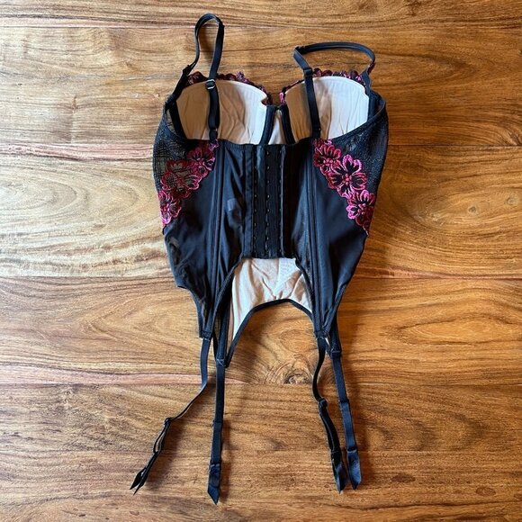 Victoria's Secret Floral Appliqué 6 Bones Padded 4 Strap Merry Widow 34B - Picture 4 of 6